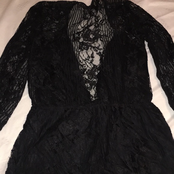 Sweet Nothings Romper - Picture 3 of 4